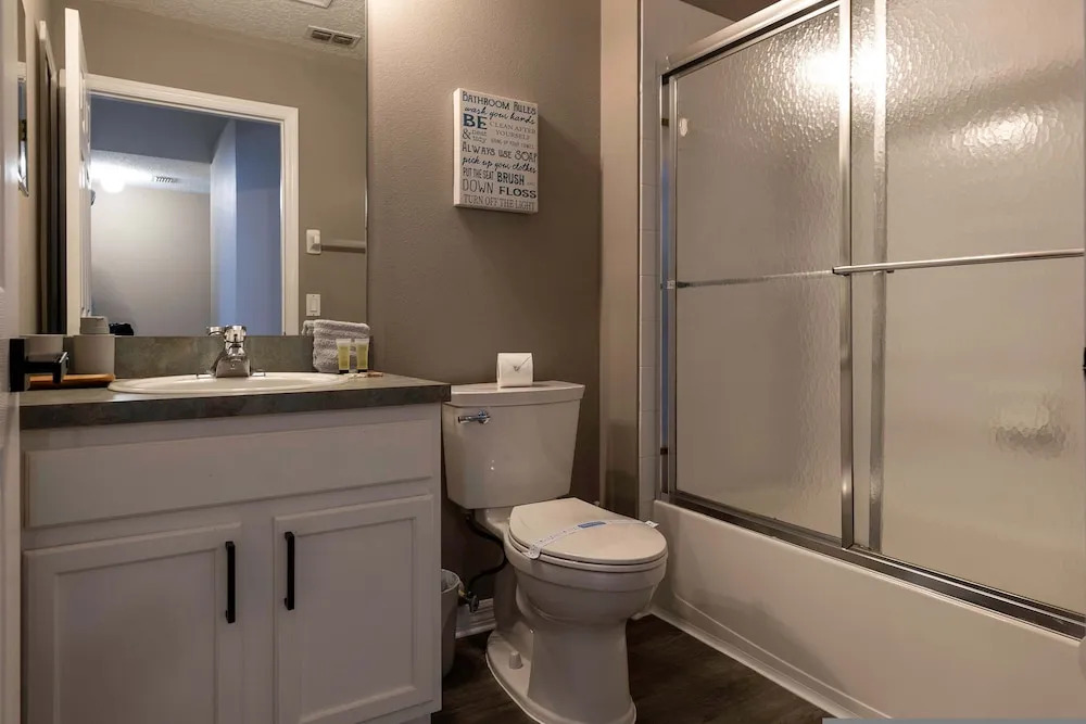 Cozy Family 3BR Townhouse Perfect Stay for 6 Guests