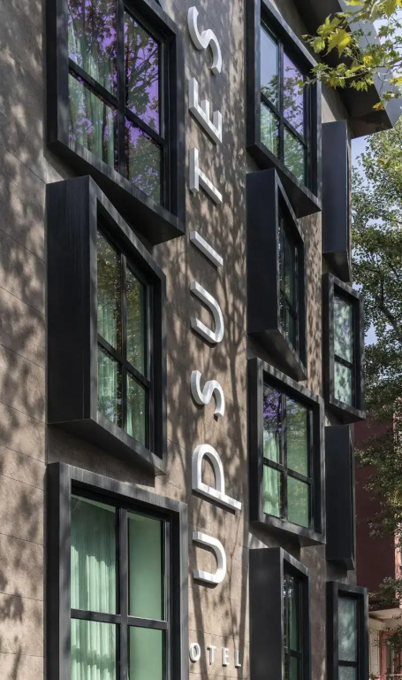 Upsuites Hotel