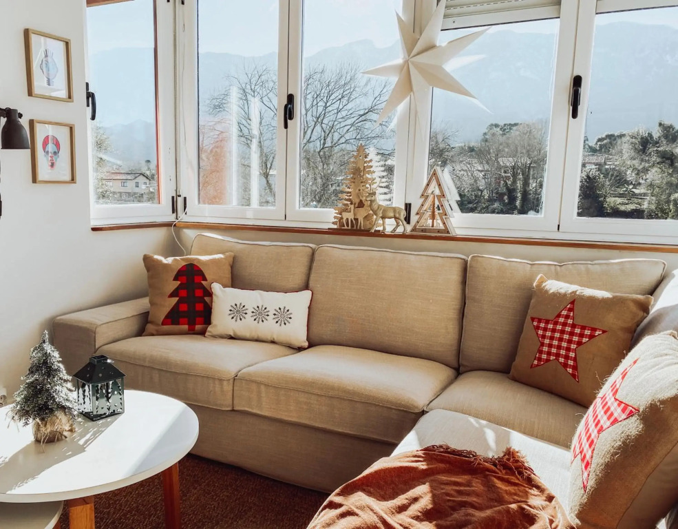 BELLA KALMA, acogedora casa con parking, jardin y wifi