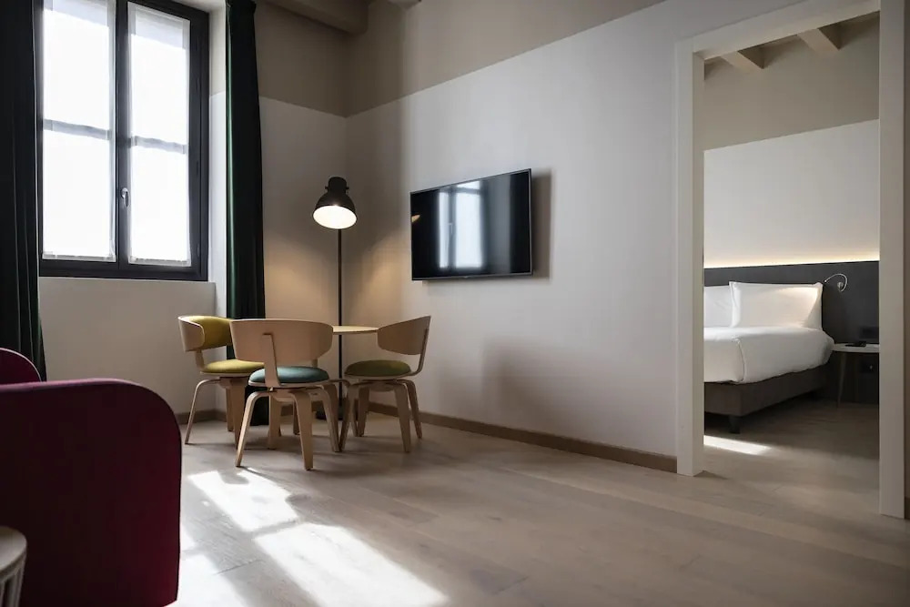 Savona 18 Suites