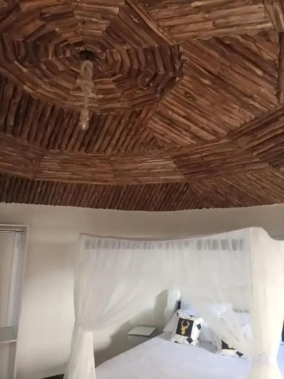 Oloirien Hotel & Resort
