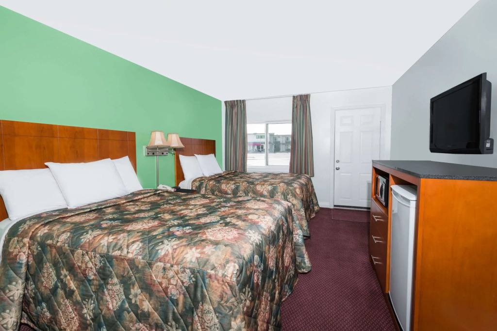Knights Inn Arnprior