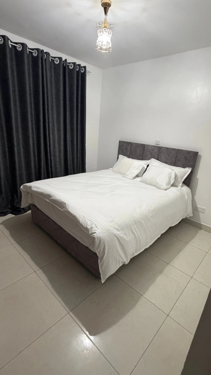 Апартаменты Divine Homes Cosy 2 Bedroom Next to Airport