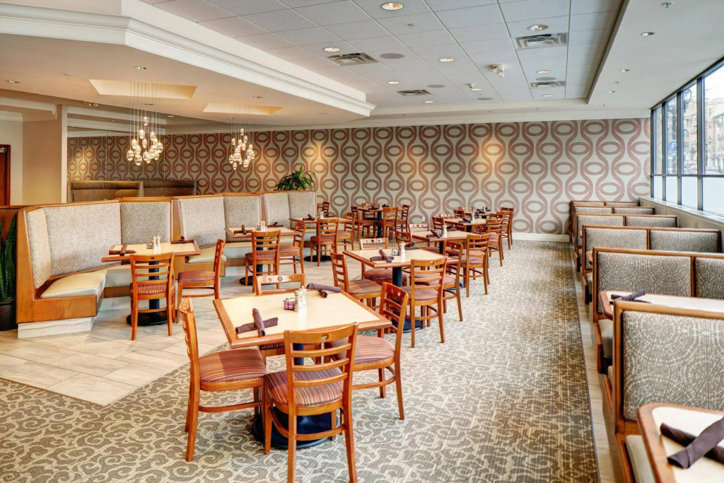 DoubleTree by Hilton Milwaukee Downtown