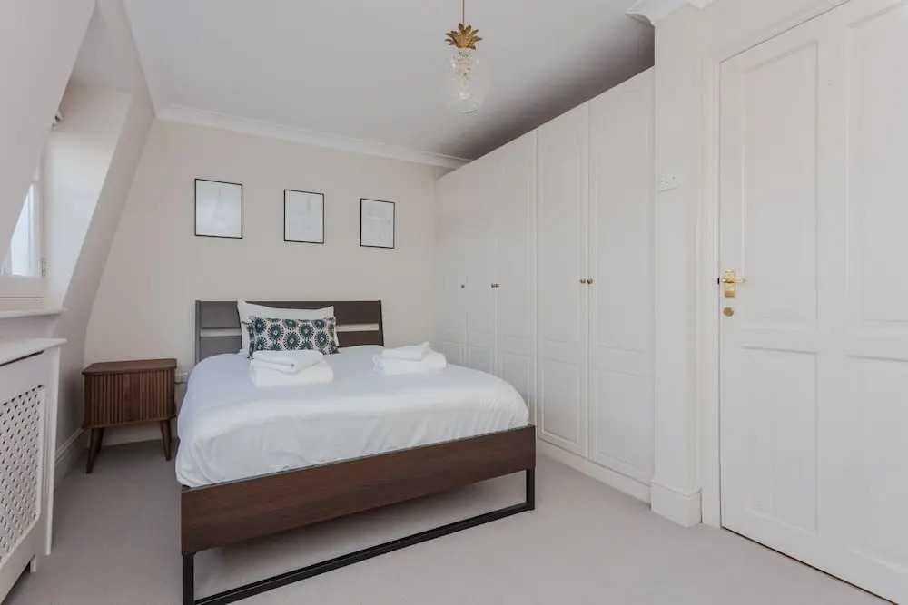 Newly Refurbished 4 Bedroom House in East London