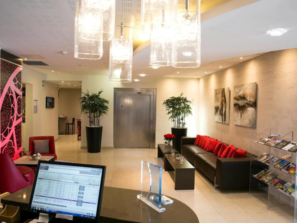 Mercure Chartres Centre Cathedrale