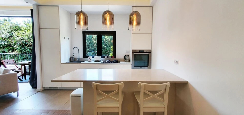 Brand New 2 Bedrooms 4 Min From Beach Tl55
