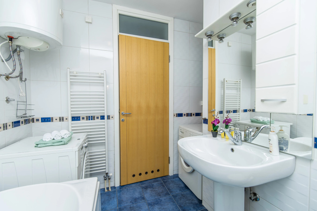 Modern 2BDR apartment in the center