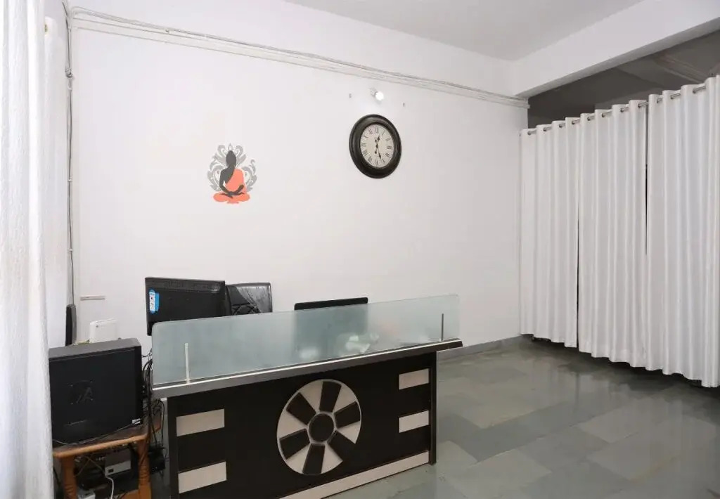 Singing Birds Home Stay By OYO Rooms