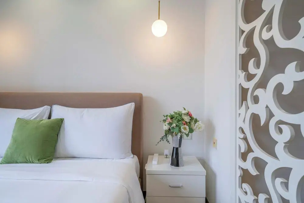 Tyms Xujiahui Stylish 1BR APT