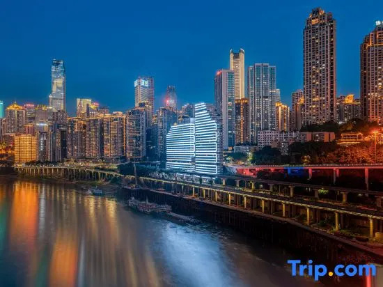 Yiduo Riverview Hotel (Chongqing Liberation Monument Hongya Cave)