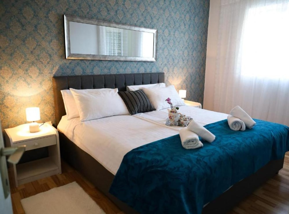 Franov Butique Residence