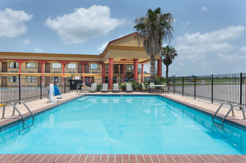 Studio 6 Suites Opelousas, LA