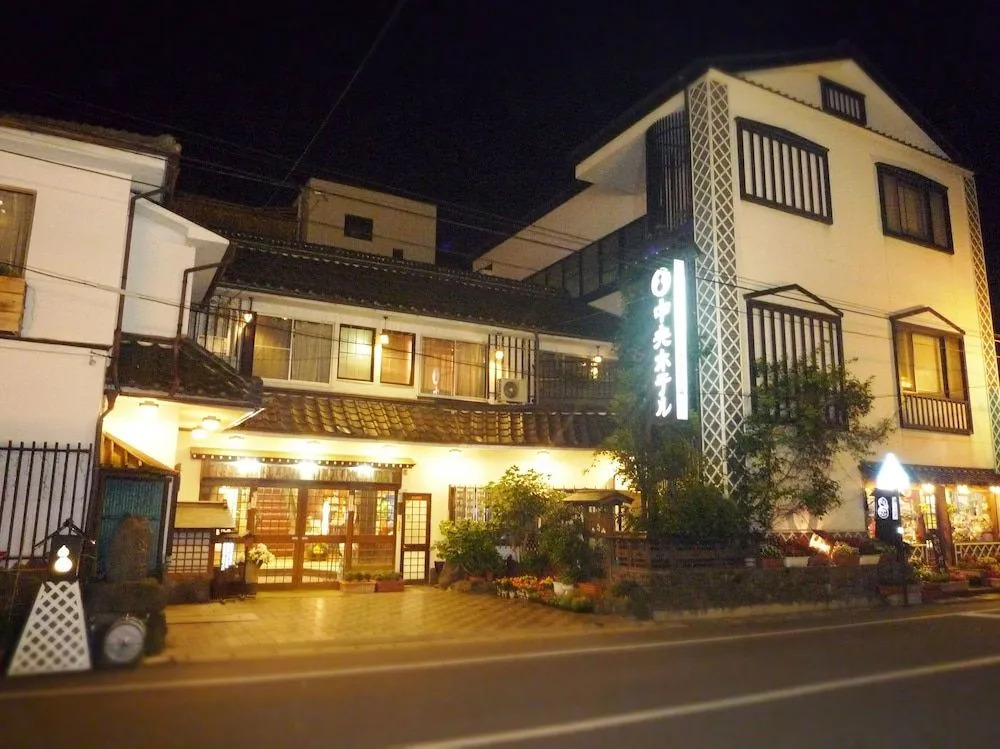Chuo Hotel 中央ホテル