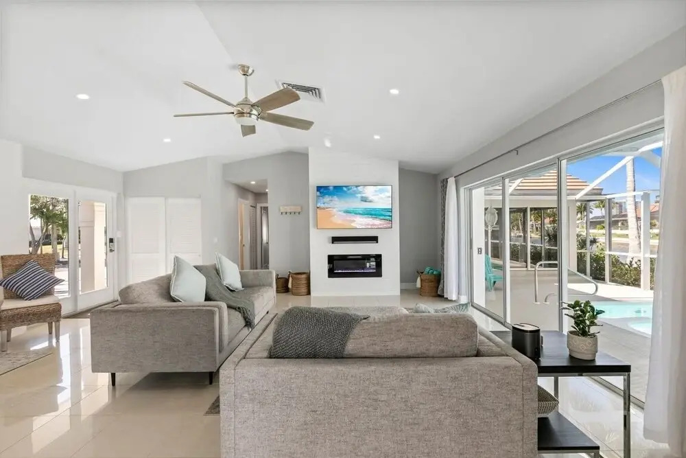 Barcelona Ct. 483, Marco Island Vacation Rental 5 Bedroom Home by Redawning