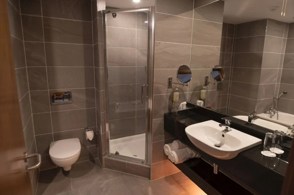 Riverside Park Hotel