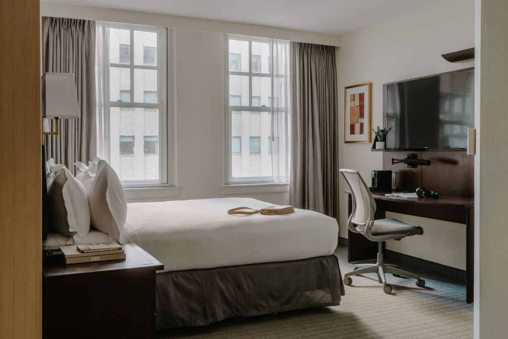Club Quarters Hotel Downtown, Houston