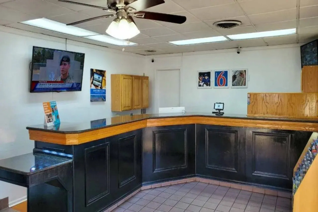 Motel 6-Canon City, CO 719-458-1216