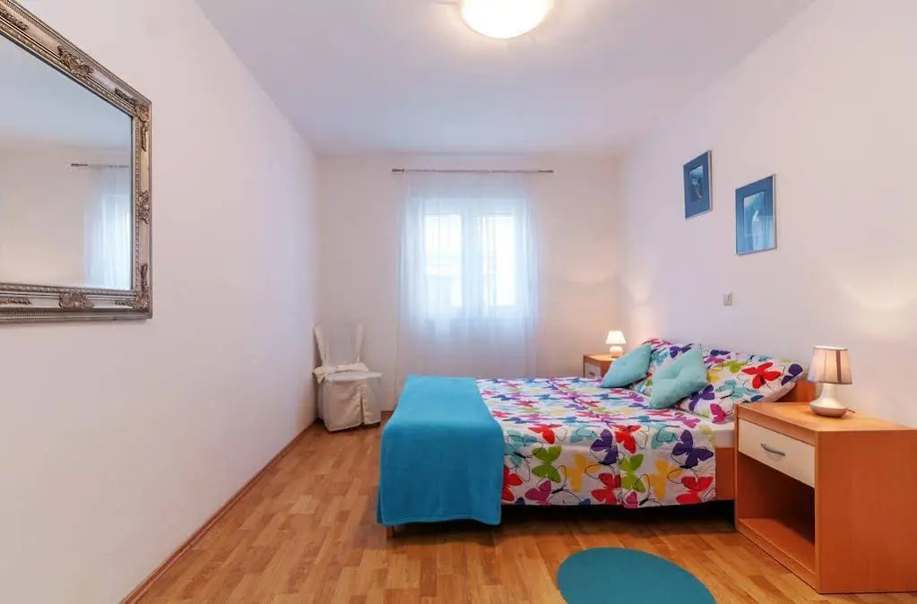Apartment Biserka