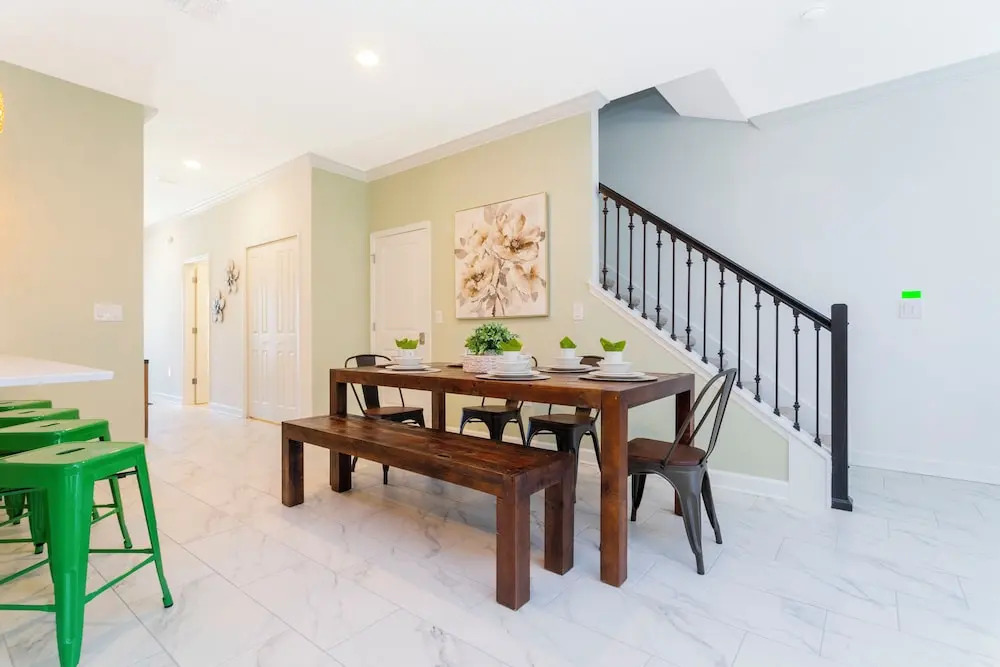 Gorgeous 5 Bd w Pool Close to Disney Champions Gate 948