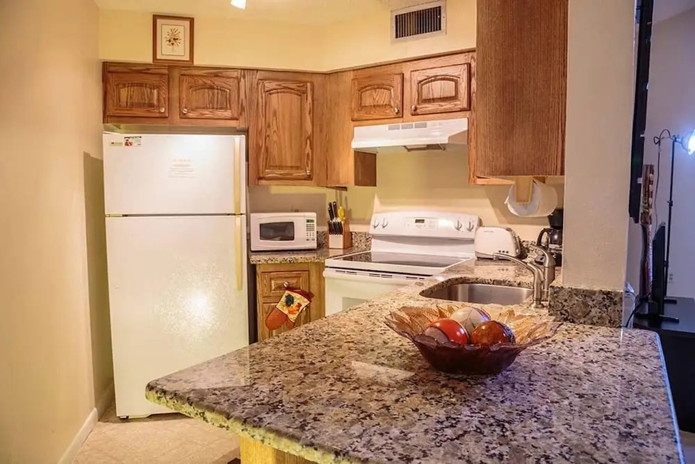 Clean Hole IN ONE Golf Condo