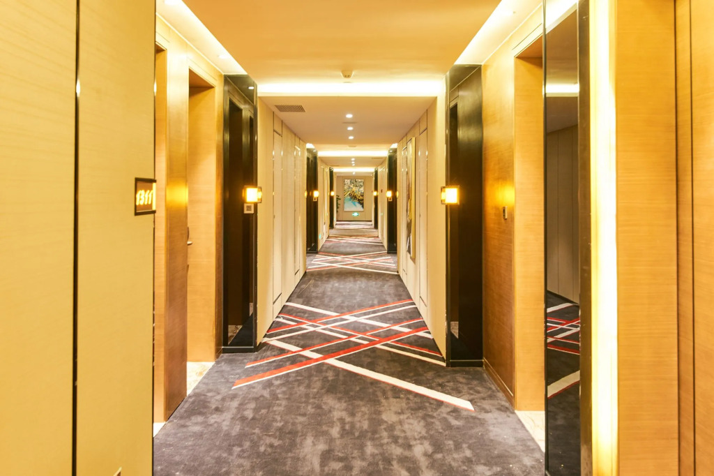 Huayu Landmark Hotel