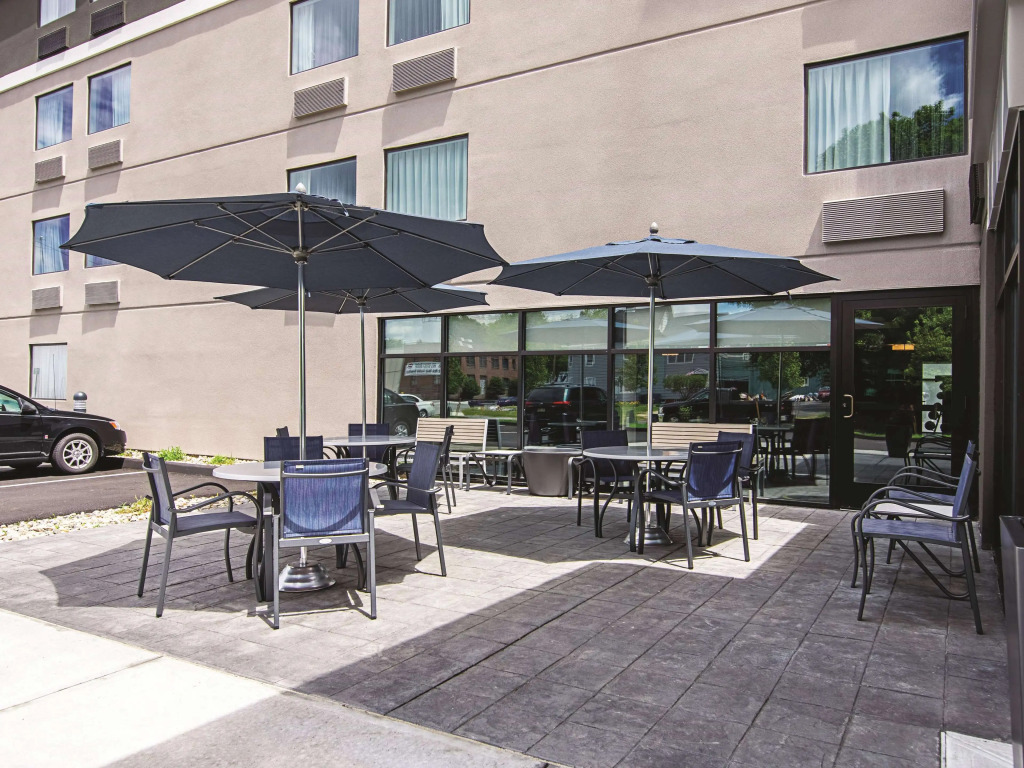 La Quinta Inn & Suites by Wyndham Portland DT Maine Med