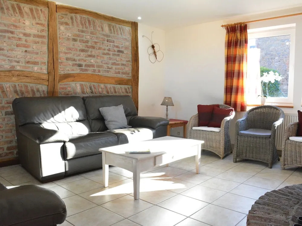 Cozy Holiday Home in Érezée with Forest Near