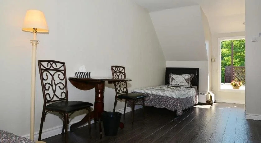 Pembroke Suites