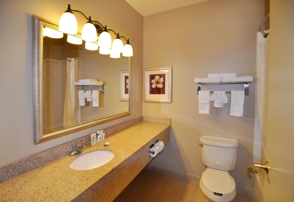 Country Inn & Suites by Radisson, Conway, AR