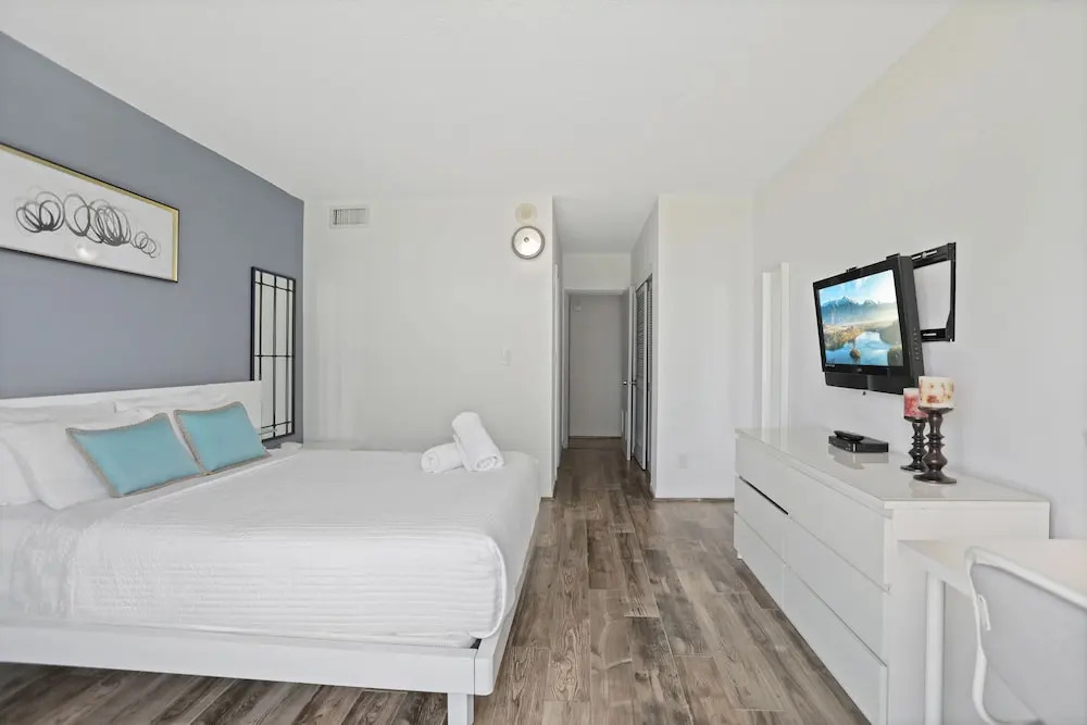 Amazing Condo 3 min to the Beach