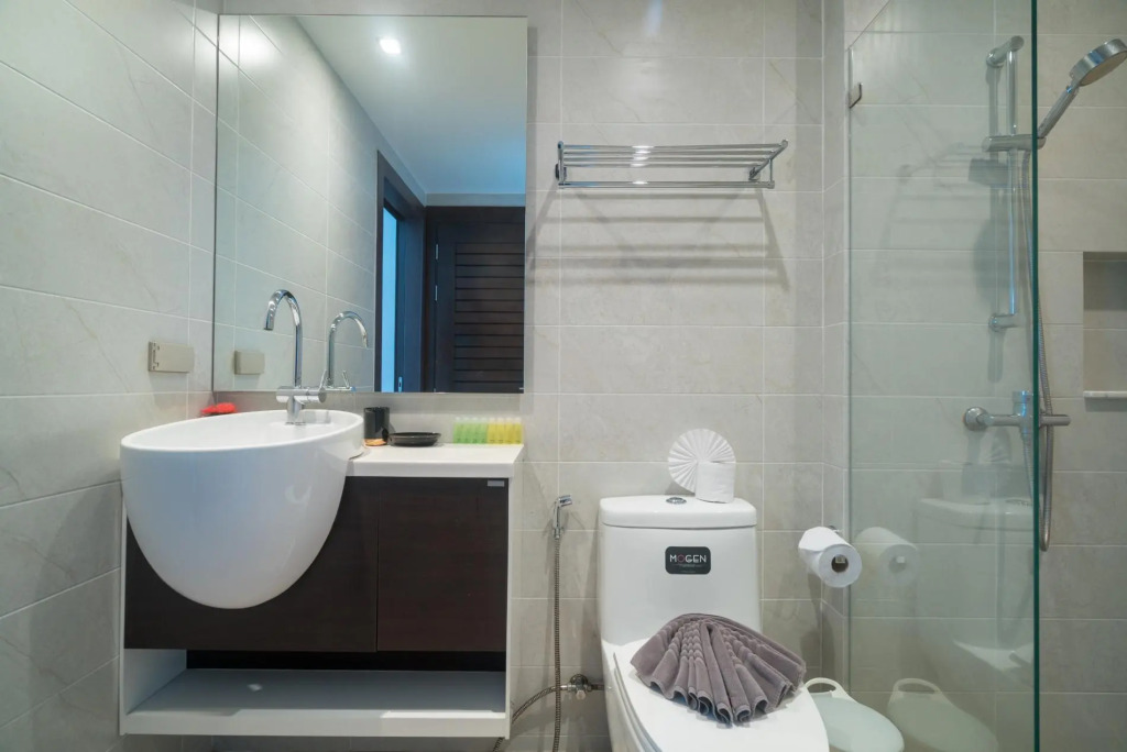 Et703 - Patong Great Condo for 4 People Open View Shuttle Pool and gym