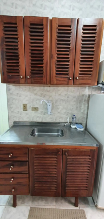 Apto confortável no Itaguá, 2 quartos, 1 wc, ar, wifi, garagem