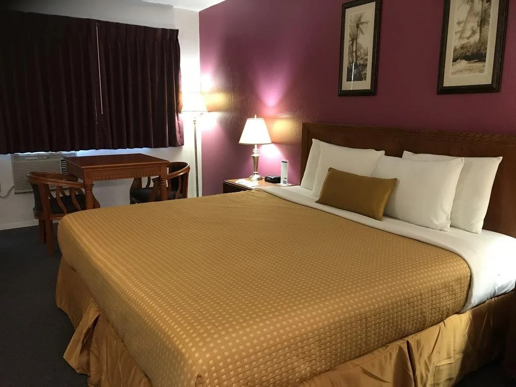Sunset Inn