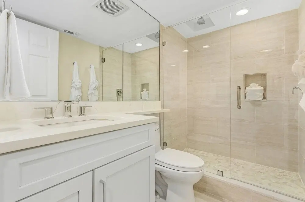 50 Shades Of White - Gullwing #805 - 6620 Estero Blvd 3 Bedroom Condo by RedAwning