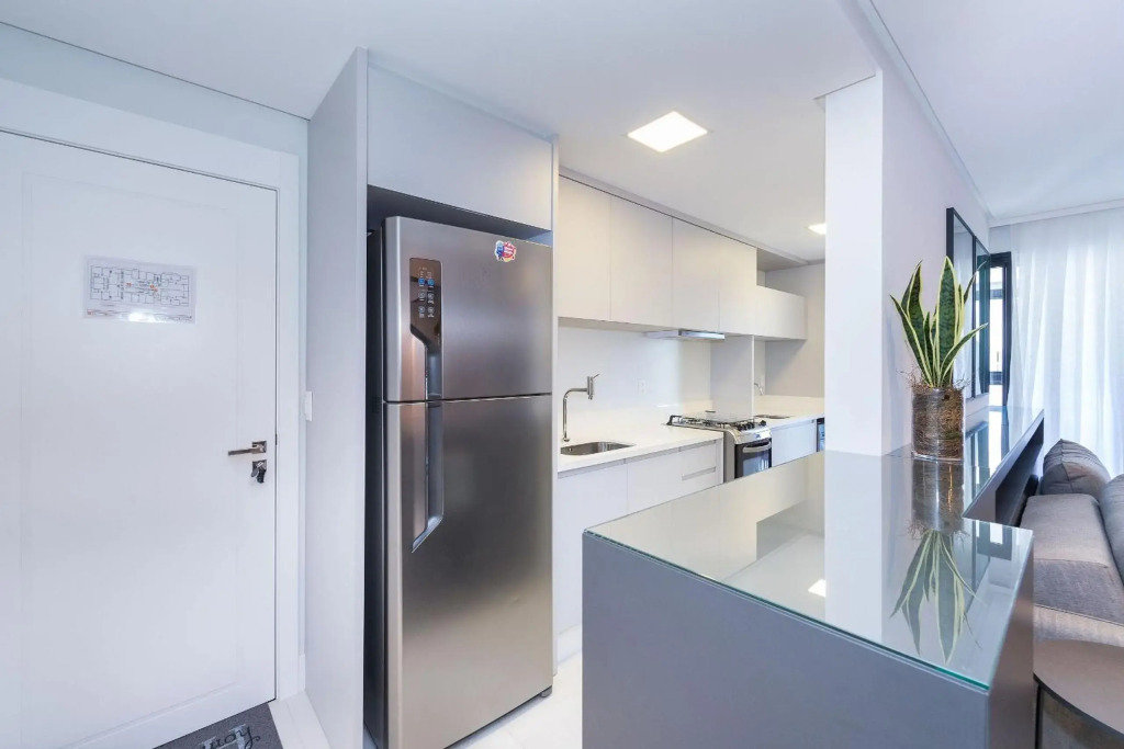 Adra 102 - Apartamento no centro de Bombinhas - Finamente mobiliado e decorado - Rooftop com piscina e academia - À poucos metros da praia