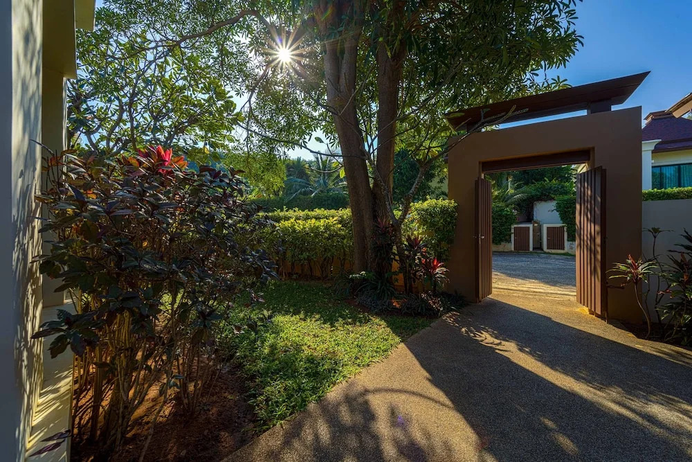 3 Bed Luxury Bali Style Villa Close To Beach PR6