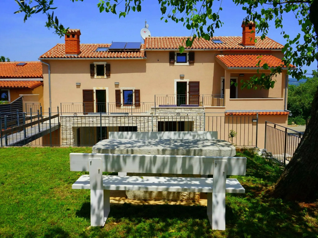 Peaceful Villa in Rakalj with Swimming Pool