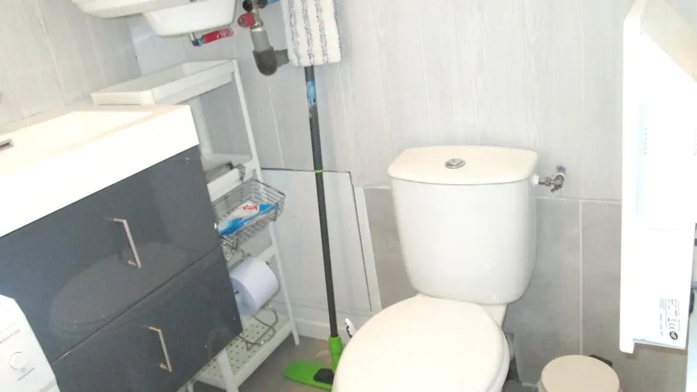 Studio in Vierville-sur-mer, With Enclosed Garden and Wifi