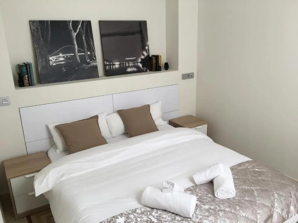 Apartamento T2, Tirso de Molina, luminoso y tranquilo