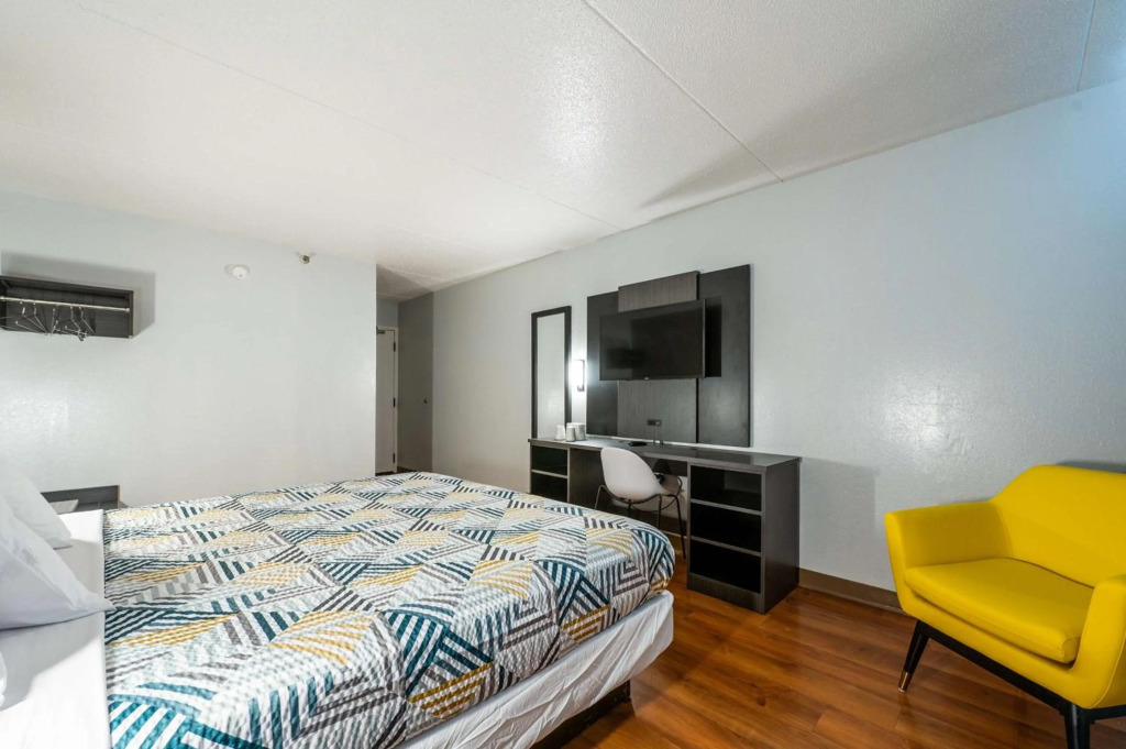 Motel 6-Branford, CT - New Haven