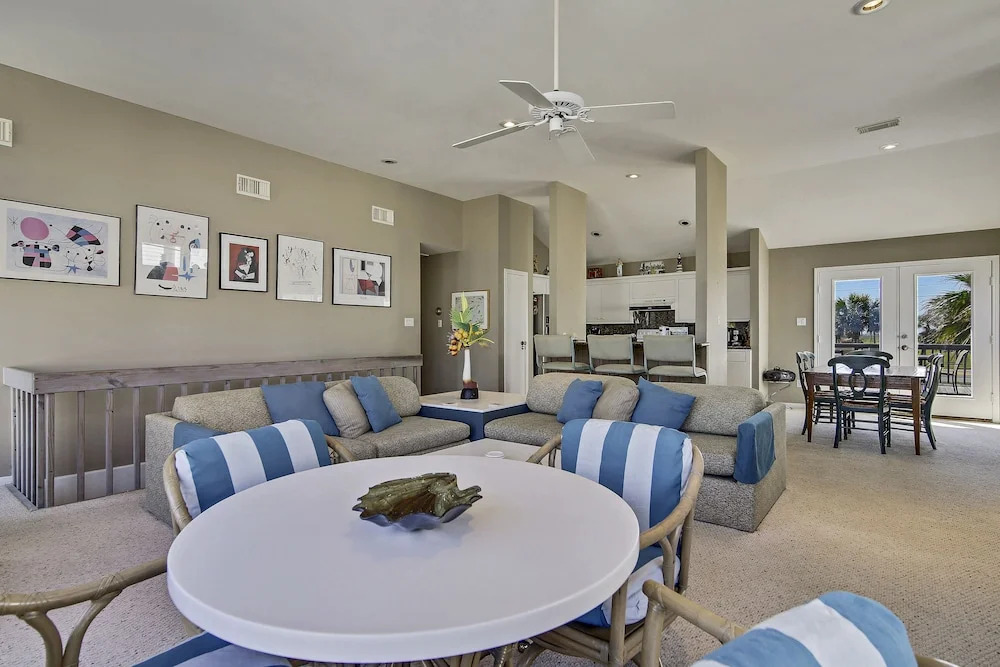 Indian Summer 3 Bedrooms 2 Bathrooms Home