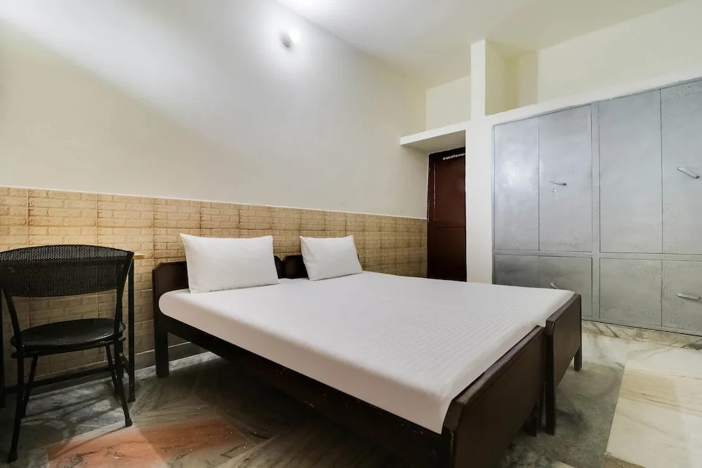 Hotel Ashiana by OYO Rooms
