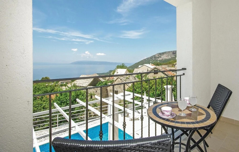 Awesome Home In Gornje Tucepi