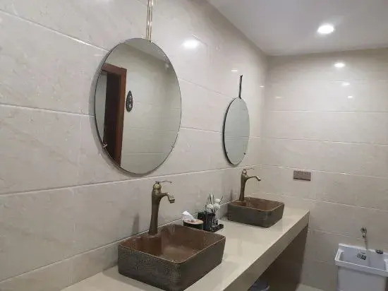 ShangHai WangHuYueShe Hotel