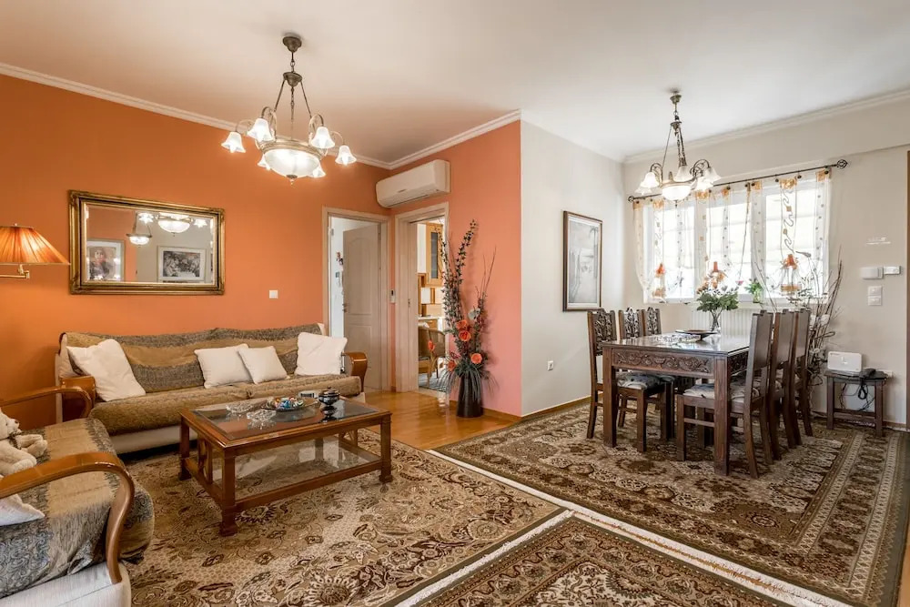 Elegant And Comfortable 4th Floor