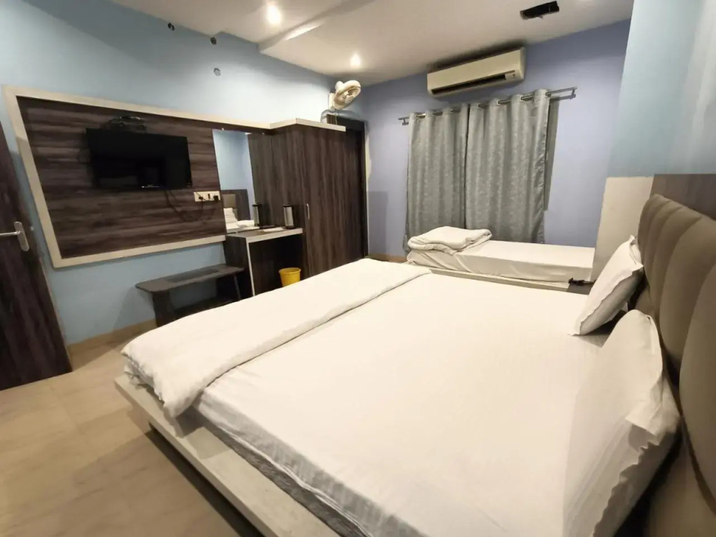 Hotel Paradise Residency