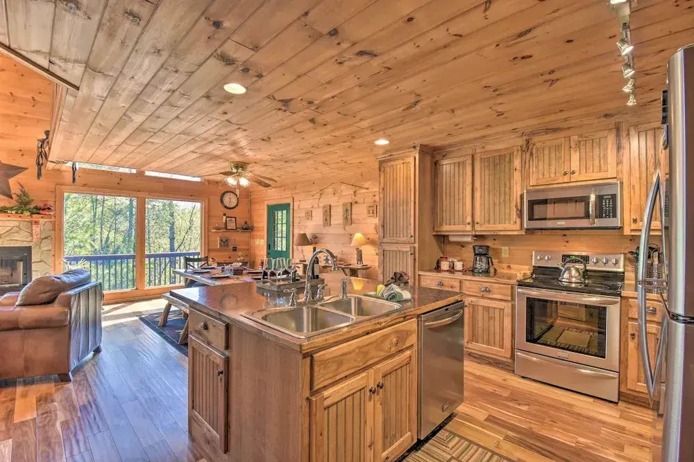 Dreamy Ellijay Resort Cabin w/ Game Room & Decks!