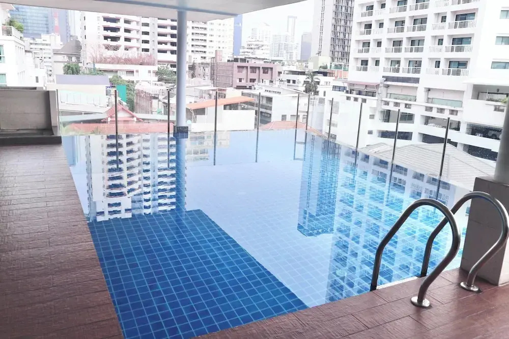 Icon Narindra Suites Hotel