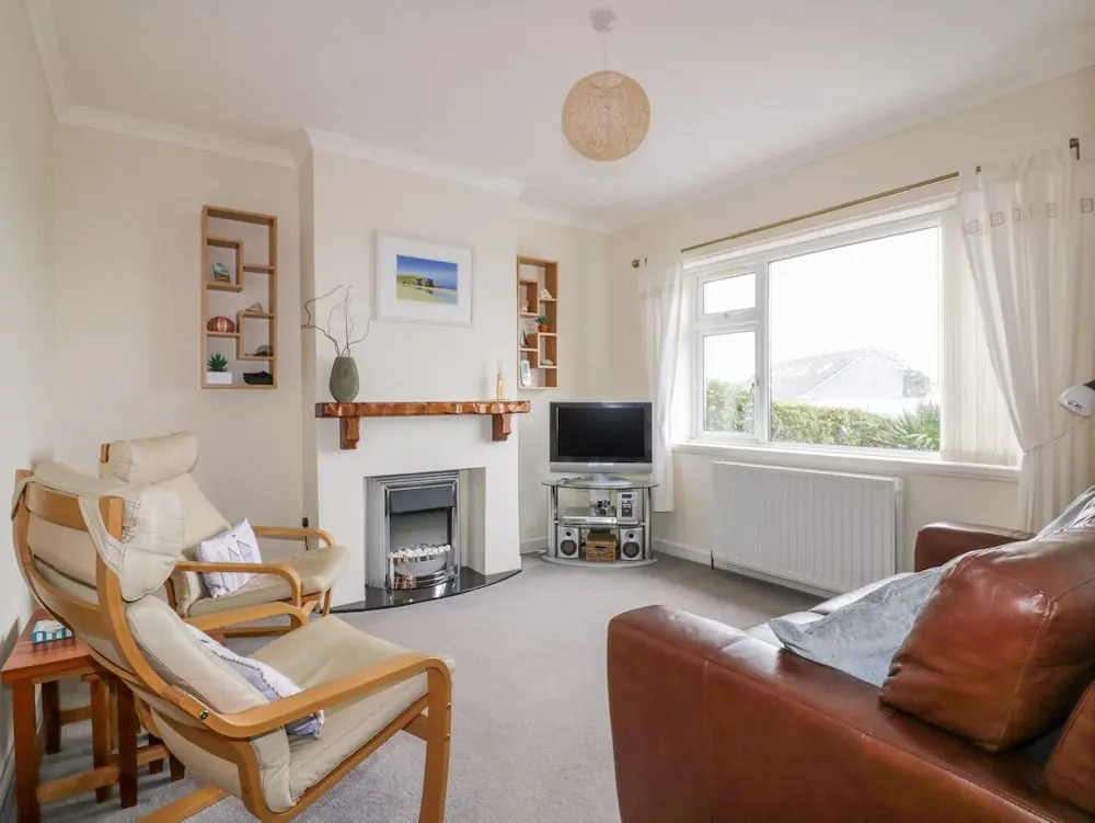 17 Greenbank Crescent